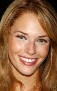   / Amanda Righetti